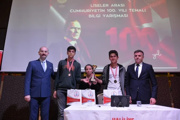cumhuriyetin-100-yili-temali-bilgi-yarismasi-birincisi-ceas-sanliurfa-anadolu-lisesi-oldu-1698241081668.jpg