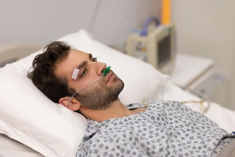 SAFİR 8. bölüm izle tek parça: ATV Safir son bölüm izle full HD, kesintisiz seçenekleri ile burada!