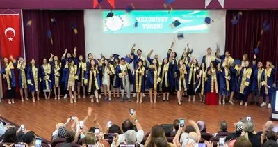 Manisa Celal Bayar Üniversitesi İletişim Fakültesi ilk mezunlarını uğurladı