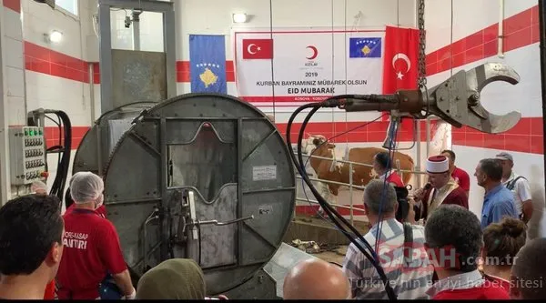 Türk Kızılayı Kosova'da ihtiyaç sahiplerine kurban eti dağıttı