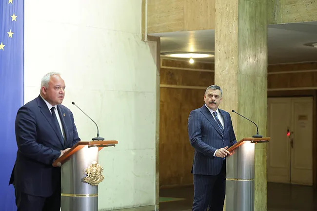 bakan-ciftci-bulgaristanda-acikladi-19-aranan-kisi-icin-gorusmeler-suruyor-1786463887253.jpeg
