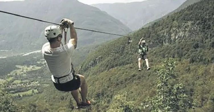 Yükseklik korkusuna meydan okudu!