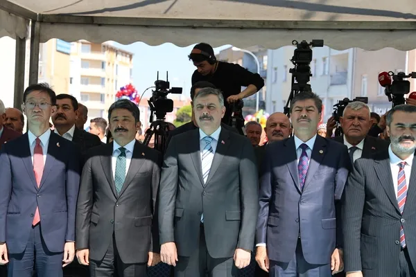 icisleri-bakani-mustafa-ciftci-gayretimiz-insanimizin-evinde-huzurlu-olmasi-1791630280892.jpg İçişleri Bakanı Mustafa Çiftçi: ‘Gayretimiz insanımızın evinde huzurlu olması’