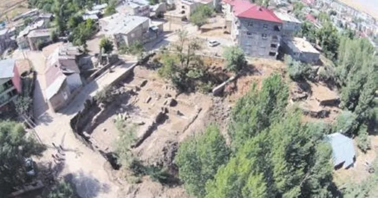 Tarihi Muratpaşa Camisi gün yüzüne çıkıyor