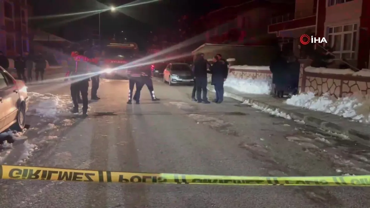 Erzincan’da kurşun eritme sırasında patlama: 1 kişi ağır yaralandı | Video videosunu izle Erzincan’da kurşun eritme sırasında patlama: 1 kişi ağır yaralandı | Video videosunu izle