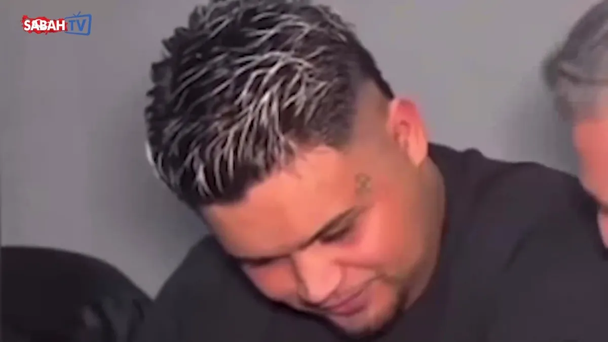 Aldığı kilolardan Rihanna’ya benzetilmişti! Lvbel C5 rahatsızlığını açıkladı! videosunu izle Aldığı kilolardan Rihanna’ya benzetilmişti! Lvbel C5 rahatsızlığını açıkladı! videosunu izle