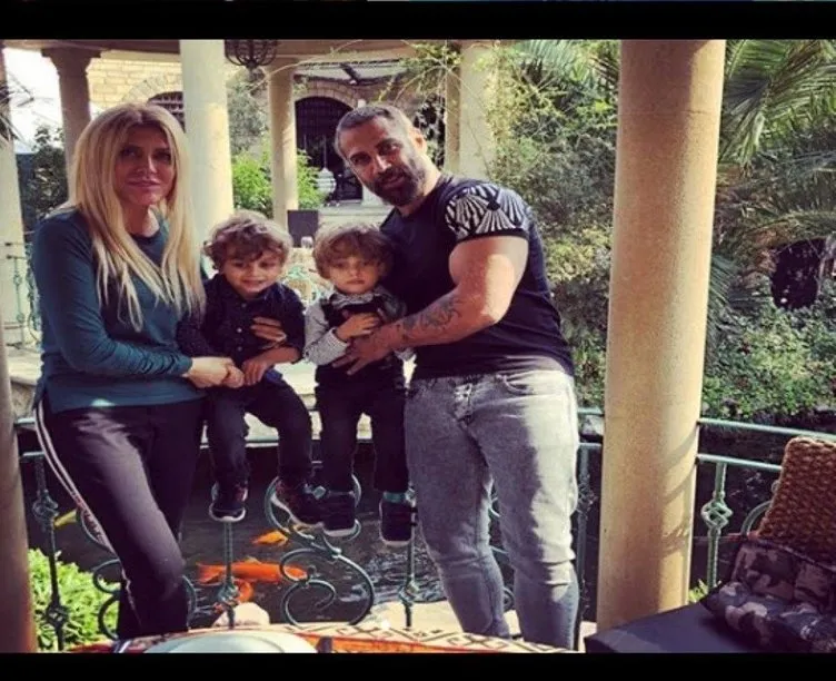 Kerem Alışık oğlu Sadri Alışık ile aynı dizideymiş...Ünlü oyuncu Kerem Alışık'ın oğlu Sadri Alışık dedesinin kopyası!