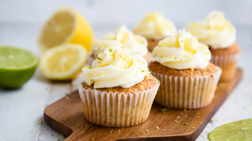 Yumuşacık dokusu ve mis gibi kokusu ile favoriniz olacak! Limonlu haşhaşlı cupcake tarifi