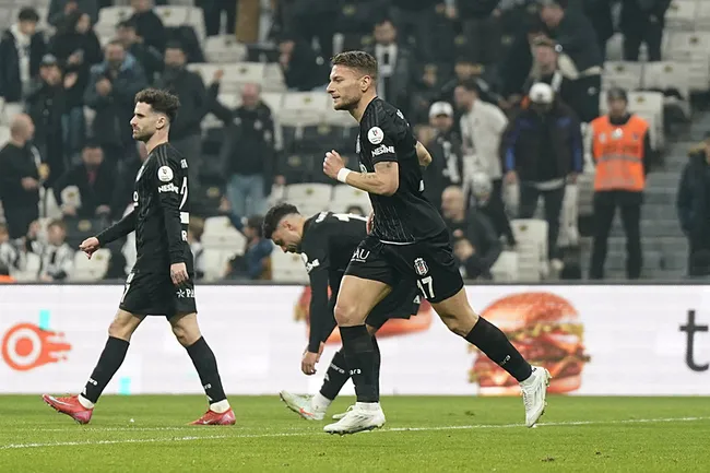son-dakika-haberi-besiktasta-ciro-immobile-icin-yol-haritasi-belli-oldu-aboubakardaki-hata-1742420310725.jpeg