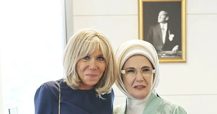 Emine Erdoğan, Fransız First Lady Brigitte Macron ile görüştü