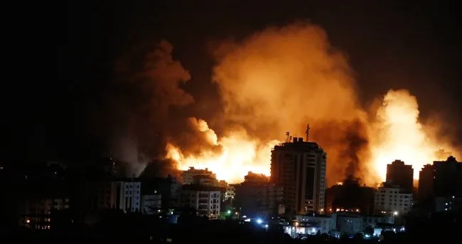 İsrail’in hedef aldığı evde aynı aileden 14 Filistinli yaşamını yitirdi İsrail’in hedef aldığı evde aynı aileden 14 Filistinli yaşamını yitirdi