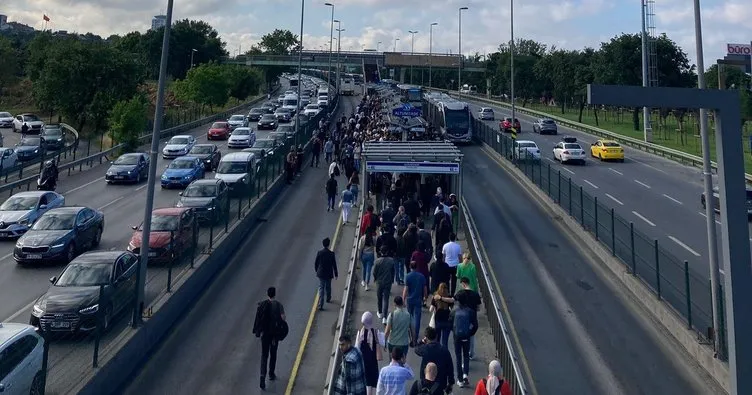 İstanbul’da yine metrobüs çilesi! Seferler yapılamadı: Uzun kuyruklar oluştu vatandaş isyan etti