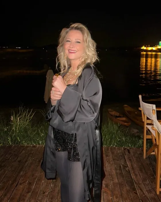 Deliler Gibi gururlu! Şarkıcı Pınar Aylin’in 23 yaşındaki kızı mezun oldu: Görenler güzelliğine hayran kaldı...