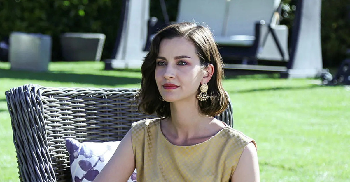 İrem Helvacıoğlu büyük bir değişime gitti! Kendini tamamen yenileyen İrem'in yeni imajına yorum yağdı - - Magazin Haberleri