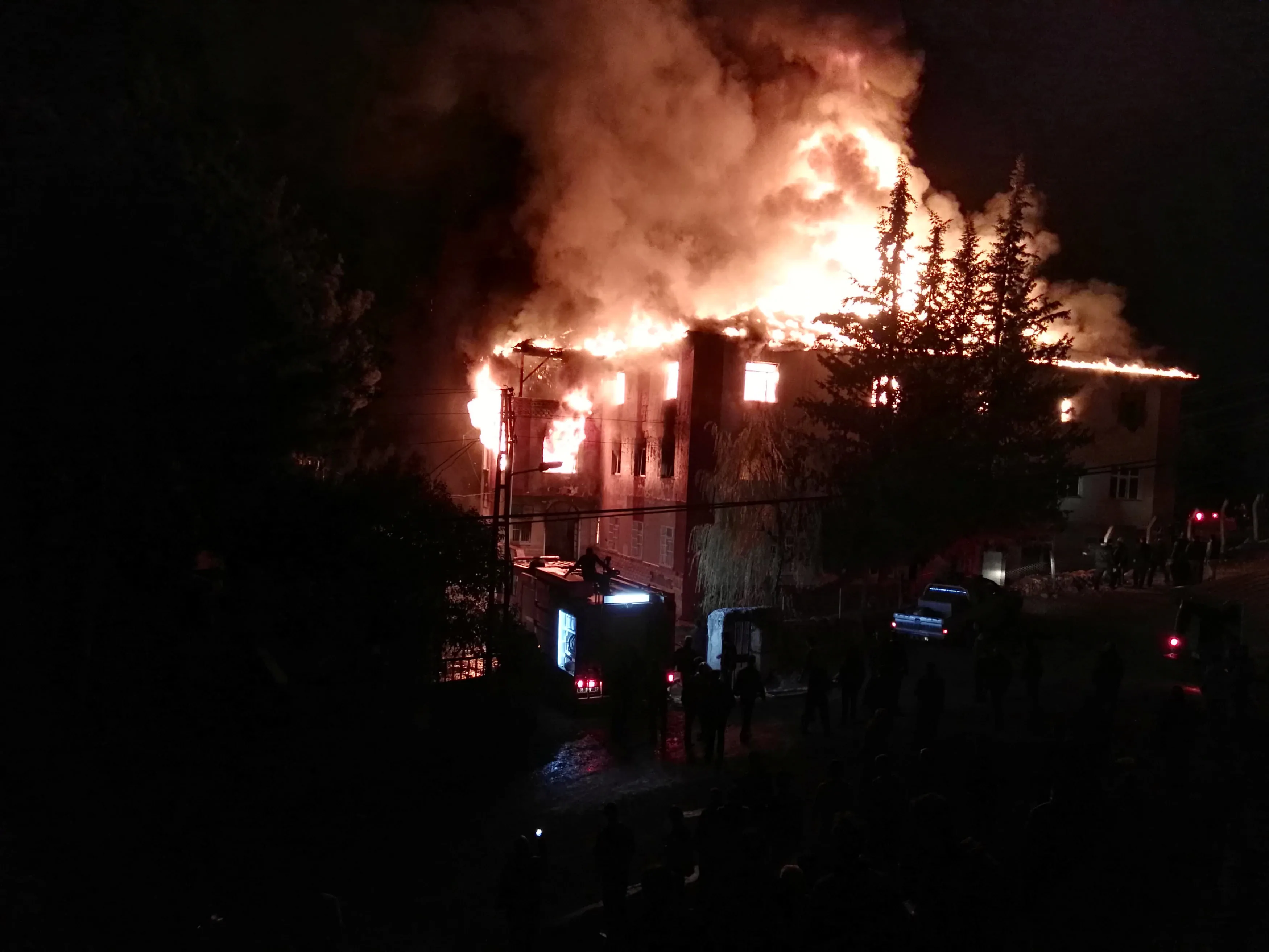 Adana AladaÄ'daki yurt yangını ile ilgili görsel sonucu
