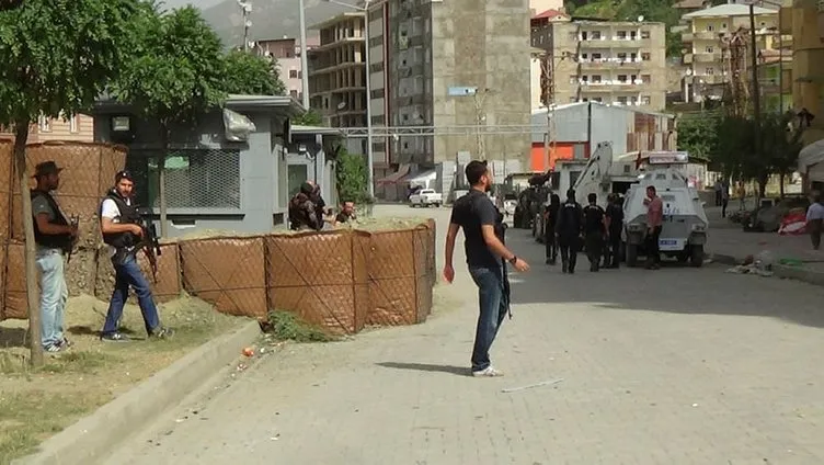 Şemdinli’de polise saldırı