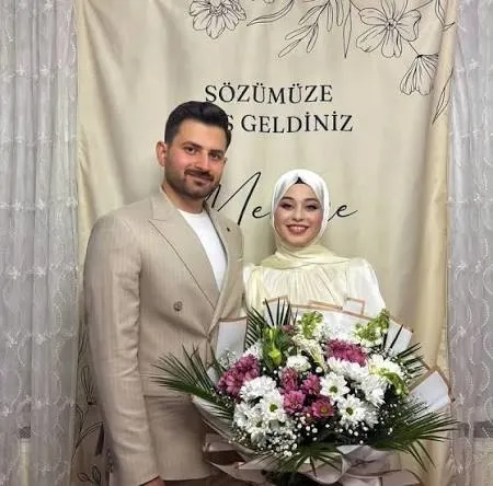 kazada-hayatini-kaybetmisti-29-yasindaki-ogretmen-medine-gozyaslari-icinde-topraga-verildi-1786713379139.jpeg