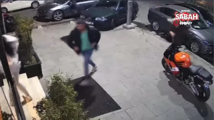 Sultangazi'de silahlı saldırı kamerada | Video