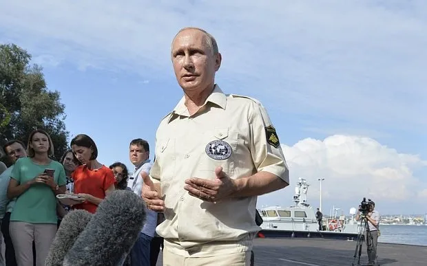 Putin Karadeniz’e daldı