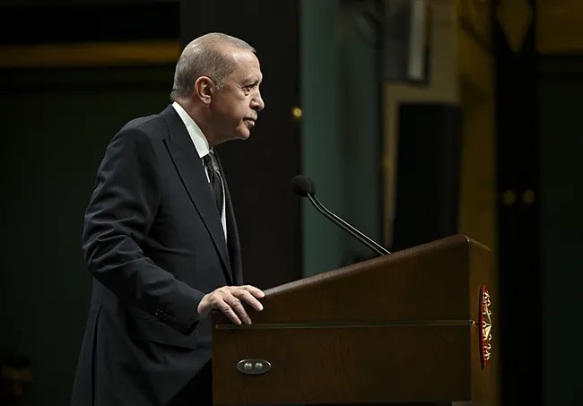 baskan-erdogandan-kabine-toplantisi-sonrasi-onemli-aciklamalar-1785335908783.jpeg Başkan Erdoğan’dan Kabine Toplantısı sonrası önemli açıklamalar: Türkiye ekonomisi dimdik ayaktadır