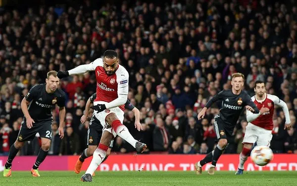 UEFA Avrupa Ligi'ne Mesut Özil damgası
