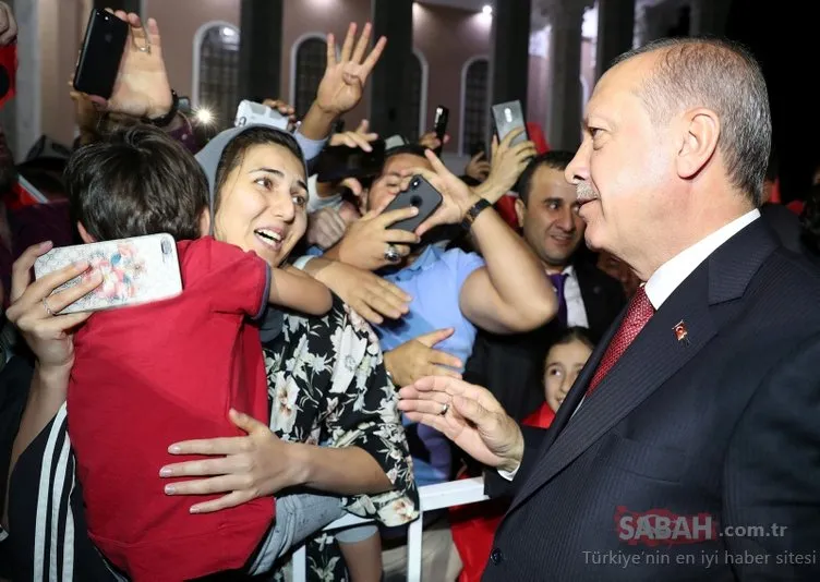 Bişkek sokaklarında Başkan Erdoğan'a sevgi seli