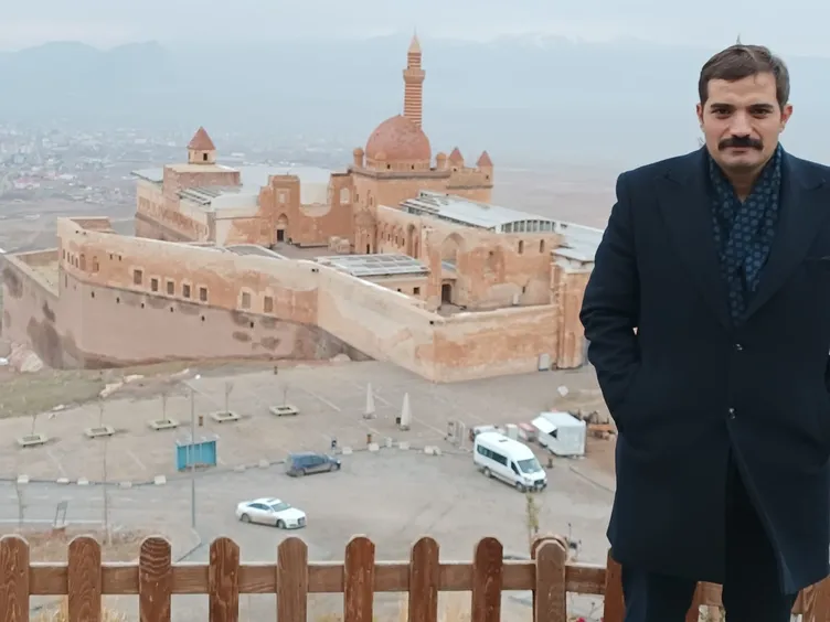 Son dakika: Sinan Ateş hayatını kaybetti: Ölmeden 1 saat önce dikkat çeken paylaşım!