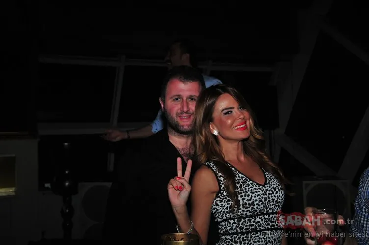 Özlem Yıldız'dan yıllar sonra mutluluk pozu