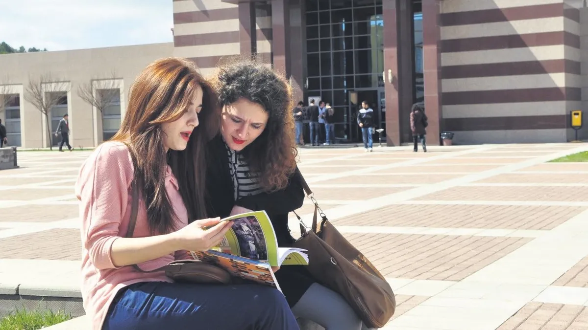 YÖK’ten vakıf üniversitelerine ücret uyarısı haber görseli