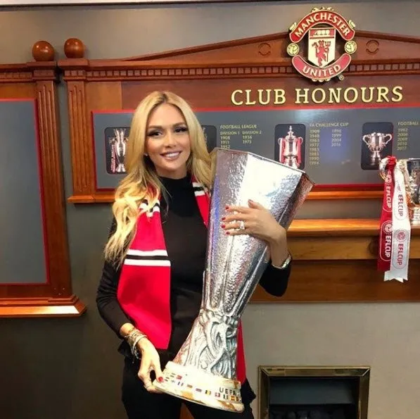 Dünya Kupası İyİ Niyet Elçisi Victoria Lopyreva, Galatasaray maçını izledi