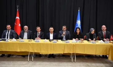 AK Parti Ankara gündüz sahada, gece masada