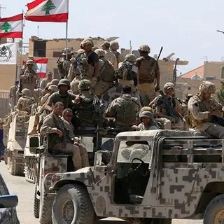 Lübnan ordusu Hizbullah destekçilerinin protestosunu dağıttı