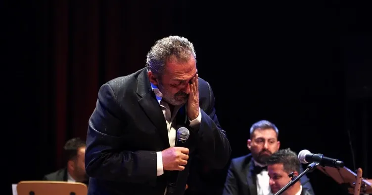 Yavuz Bingöl gözyaşlarına hakim olamadı