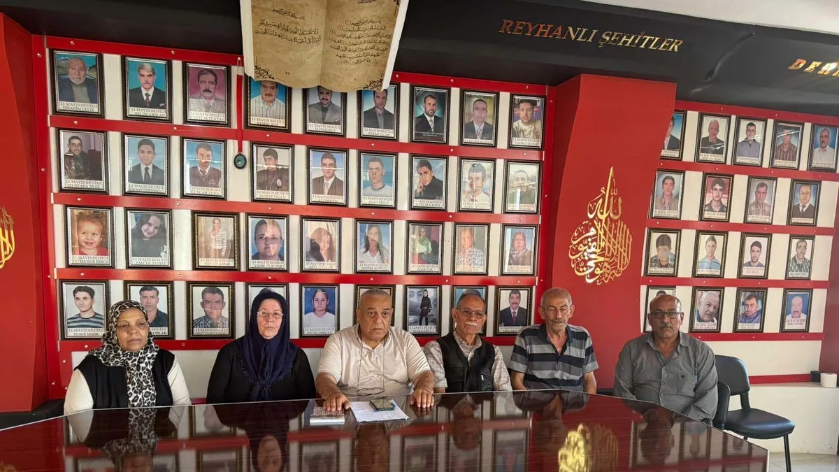 Reyhanlı saldırısı davasında mahkeme kararı sonrası ailelerin sevinç anları.