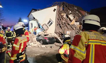 Ev çöktü, bir kişi enkaz altında