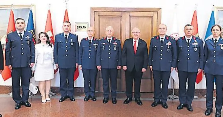 Göklerın kartalları 115 yaşında