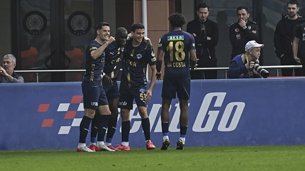 Kasımpaşa, evinde Alanyaspor’u mağlup etti! Kasımpaşa, evinde Alanyaspor’u mağlup etti!