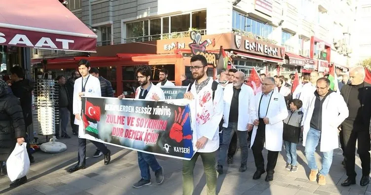 Kayseri’de doktorlar ve sağlık çalışanları İsrail’i protesto etti