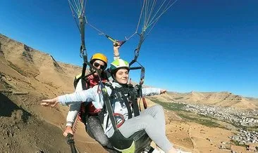 Yamaç paraşütçü çift çocuklarla birlikte uçtu #mugla