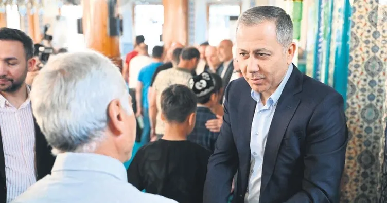 Bakanlar bayrama baba ocağında girdi