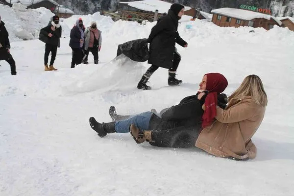 14. Ayder Kar Festivali sürüyor