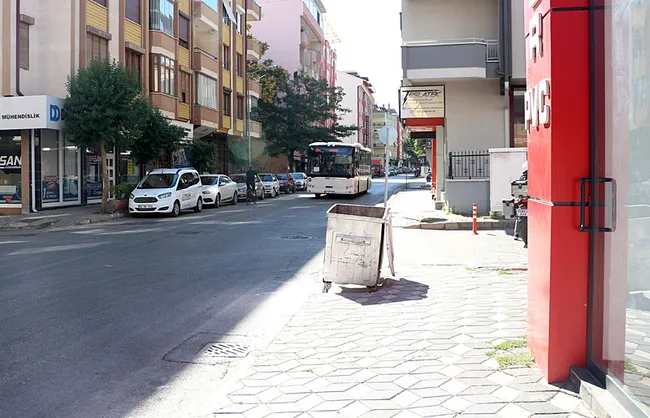 son-dakika-ispartada-akilalmaz-olay-2-yilda-tam-9-kez-araba-carpti-is-biraz-cigirindan-cikti-1757920534482.jpeg SON DAKİKA… Isparta’da akılalmaz olay! 2 yılda tam 9 kez araba çarptı: İş biraz çığırından çıktı!
