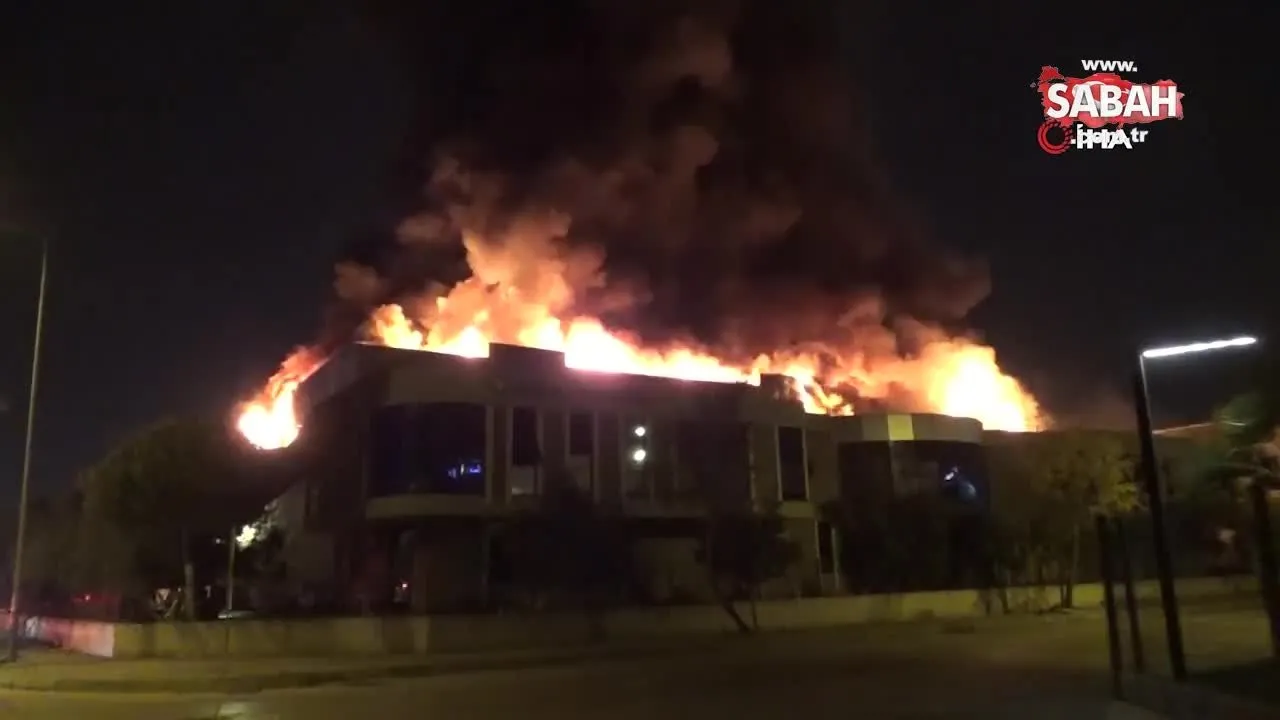 Son Dakika Izmir Cigli Ataturk Organize Sanayi Bolgesinde Korkutan Yangin Videosunu Izle Son Dakika Haberleri