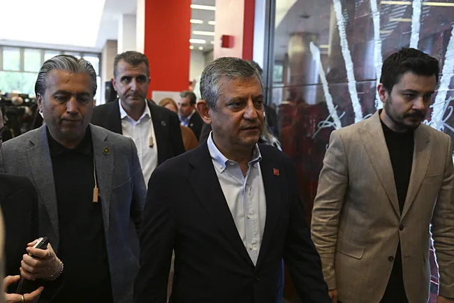 son-dakika-ozgur-ozel-mutlak-butlan-kararini-tanimiyoruz-uzlasi-yok-1779541787080.jpg SON DAKİKA... Özgür Özel: Mutlak butlan kararını tanımıyoruz uzlaşı yok!