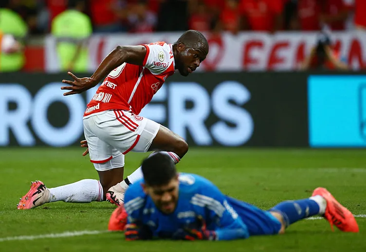 Son dakika haberi: Fenerbahçe’nin eski yıldızı Enner Valencia’dan flaş Galatasaray itiraf! Teklif gelirse...