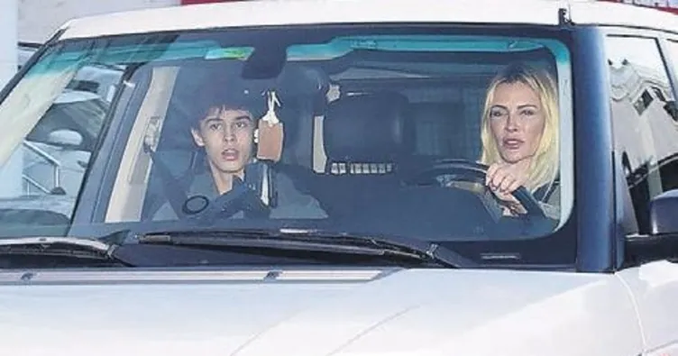 Anne-oğul Bebek turunda