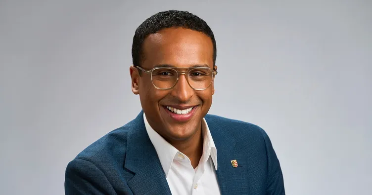 Eritreli Ahmed, König’e meydan okudu