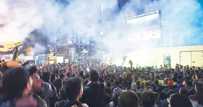 Büyükşehir’den dev maça dev ekran