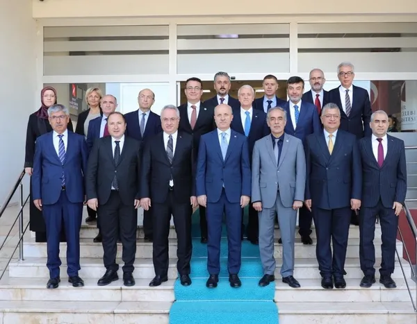 1791466647215.jpg YÖK Başkanı Erol Özvar'dan İzmir'de Terörsüz Türkiye mesajı!