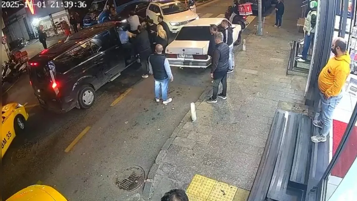 SON DAKİKA | Cadılar Bayramı partisinden çıkan sosyal medya fenomenine silahlı saldırı! O anlar kameralara böyle yansıdı SON DAKİKA | Cadılar Bayramı partisinden çıkan sosyal medya fenomenine silahlı saldırı! O anlar kameralara böyle yansıdı